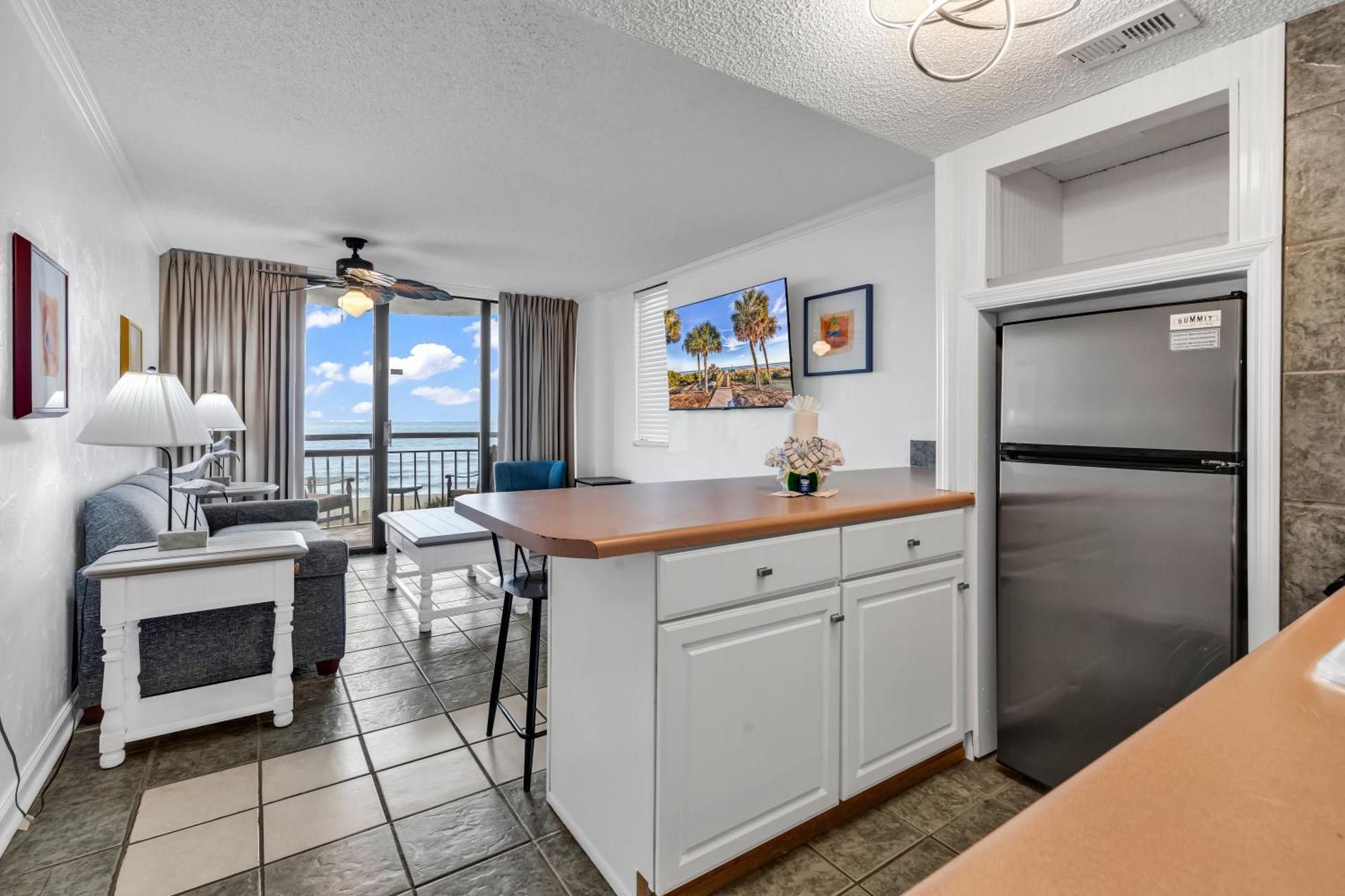 Spectacular Oceanfront Apartamento